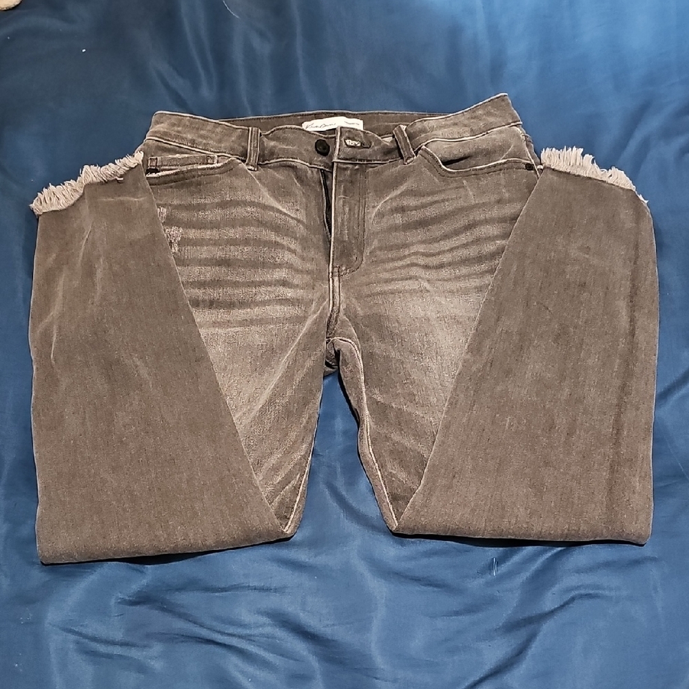 KanCan Gray Ankle Cropped Jeans with Distressed Details